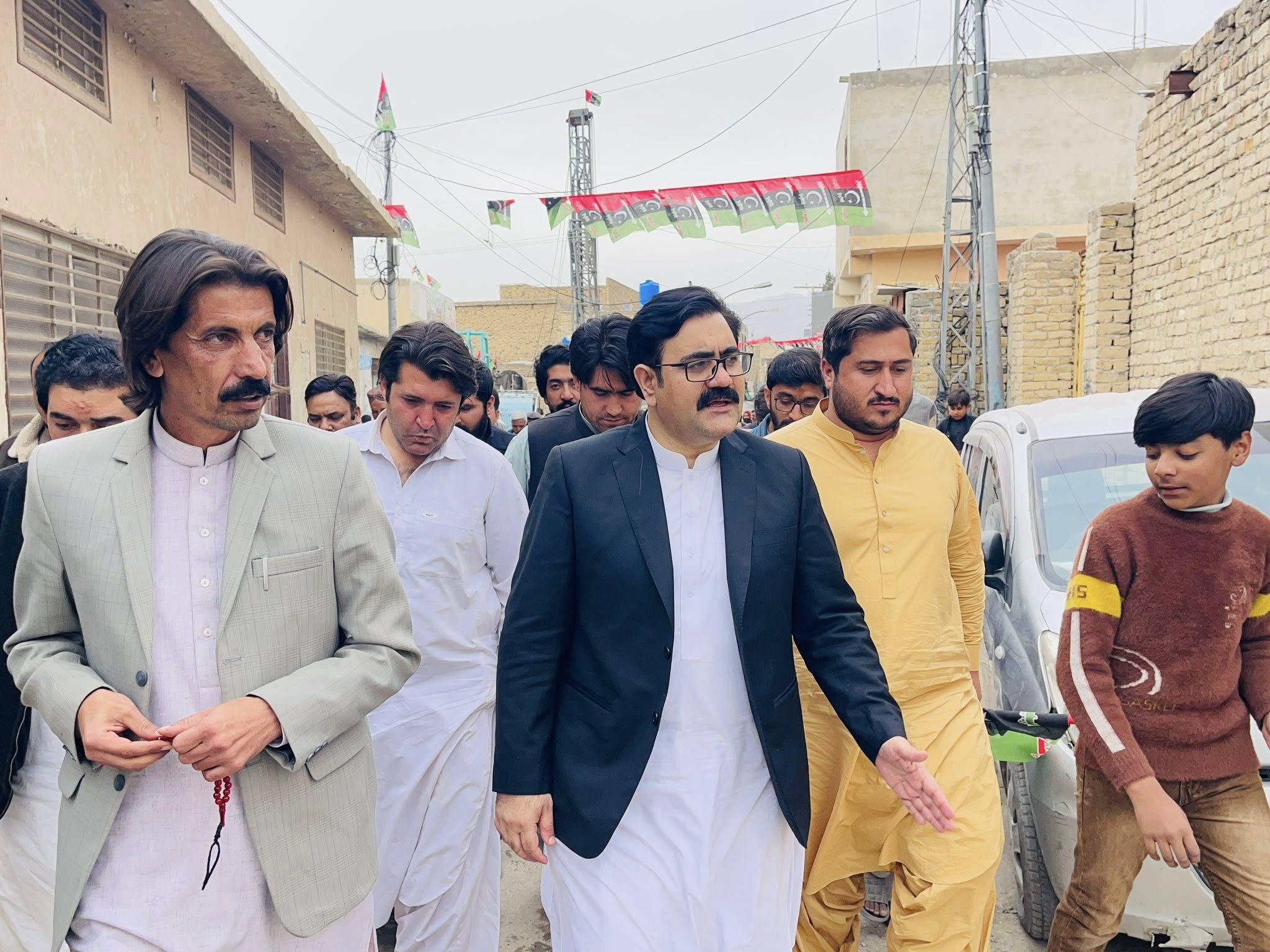 نوجوانوں کو ماحولیاتی تحفظ ،محفوظ انسانی صحت اور صاف ماحول فضا کیلئے زیادہ سے زیادہ شجرکاری کرناچاہیے،وزیر صحت بلوچستان