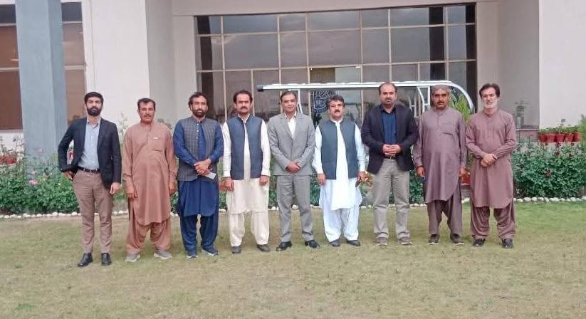 ڈائریکٹر جنرل زرعی تحقیق بلوچستان ڈاکٹر محمد قاسم کاکڑ کا NUST بلوچستان (کوئٹہ کیمپس) کا دورہ، زیتون کی جدید کاشت اور مشترکہ تحقیق پر اتفاق