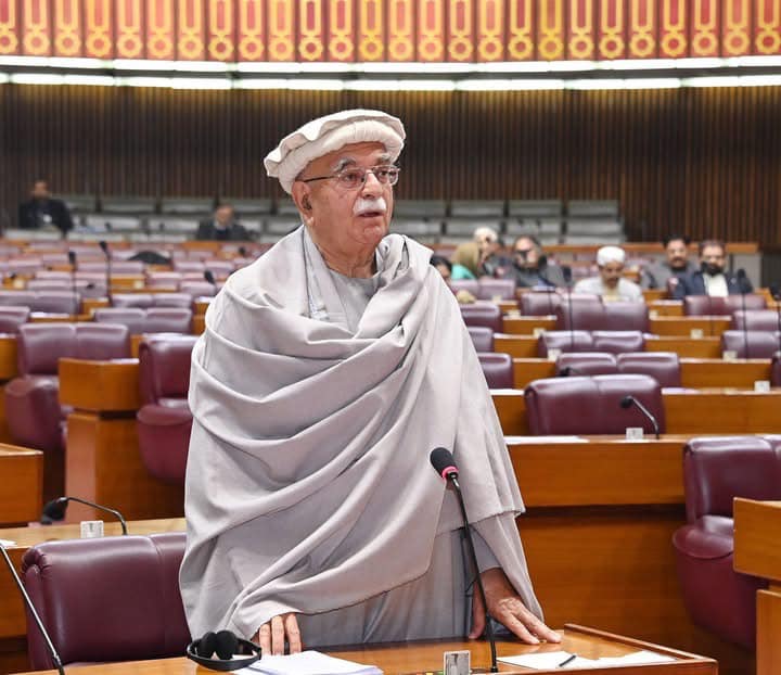 محمود خان اچکزئی کا افغانستان کے ساتھ سرحدوں کی بندش پر گہری تشویش کا اظہار