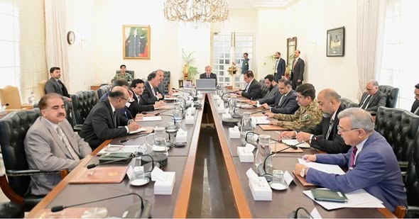 ملک میں پٹرولیم کے وافر ذخائر موجود ہیں،مقامی پیداوار میں اضافہ ہو رہا ہے،وزیر اعظم کی زیر صدارت اجلاس کو بریفنگ ، انرجی سکیورٹی کو یقینی بنانے کیلئے اقدامات ناگزیر ہیں، شہباز شریف