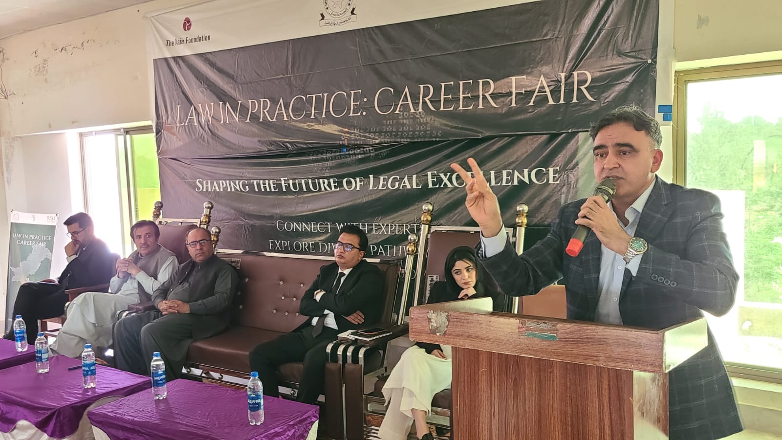 لاء کالج سب کیمپس پشین میں "لاء اِن پریکٹس کیریئر فیئر" کا انعقاد، طلباء کو مہارتوں پر توجہ دینے کی تلقین