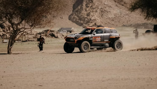 سعودی عرب میں ڈاکار ریلی 2026 کا آغاز، 69 ممالک سے 433 گاڑیاں اور 812 ڈرائیورز شریک