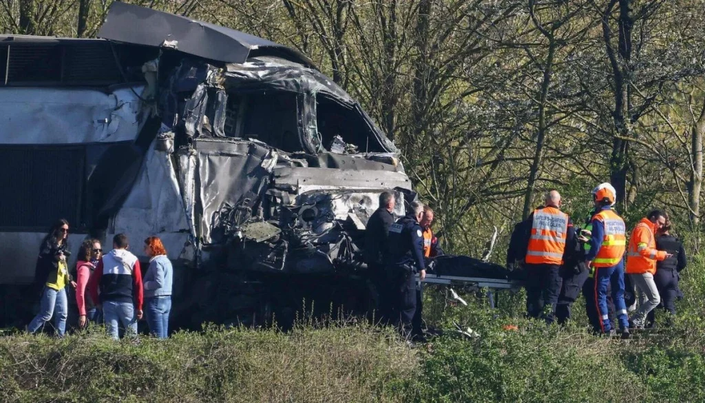 فرانس میں تیز رفتار ٹرین اور ٹرک میں تصادم، ڈرائیور ہلاک، متعدد زخمی