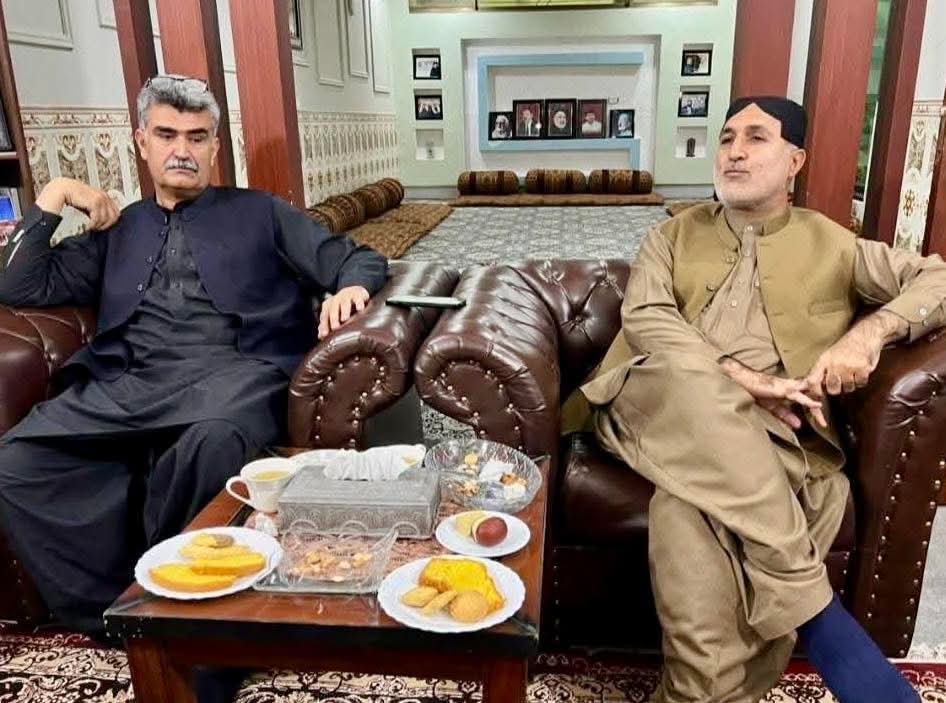 جنگ اور کشیدگی کی آڑ میں پشتونوں اور بلوچوں کا معاشی گلا گھونٹا جا رہا ہے: اصغر خان اچکزئی